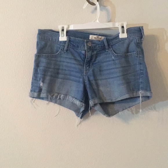 Hollister Denim - Jean Shorts ❤️ 50% off 3+ items❤️